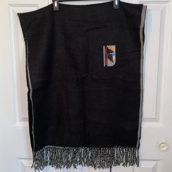 Scarf - Picture 2 of 5